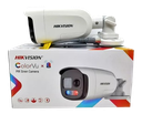 CÁMARA ANÁLOGA DE 2MP. TURBOHD CON IMAGEN A COLOR 24/7. LENTE 2.8 mm / LUZ BLANCA 40 Mts / EXTERIOR / IP67 / WDR 130DB / SENSOR PIR / SIRENA INTEGRADA / SALIDA DE AUDIO ESTROBO ROJO & AZUL.  MICRÓFONO INTEGRADO. #Hikvision #seguridad #Inteligencia #Artifical
