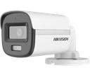 HIKVISION DS-2CE12DF0T-FS - CÁMARA ANÁLOGA BULLET DE 2MP. CON IMÁGENES A COLOR 24/7. LENTE 2.8 MM / METAL / LUZ BLANCA 40 MTS / EXTERIOR IP67 / TVI-AHD-CVI-CVBS / DWDR. #Hikvision #DS2CE12DF0TFS #ColorVu #CámaraDeSeguridad #Vigilancia24Horas #SeguridadEnColor #TecnologíaDeSeguridad
